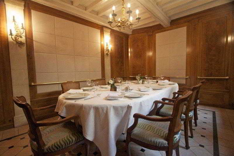 Hotel Restaurant Le Dauphin Et Le Spa Du Prieure Caen Exterior foto