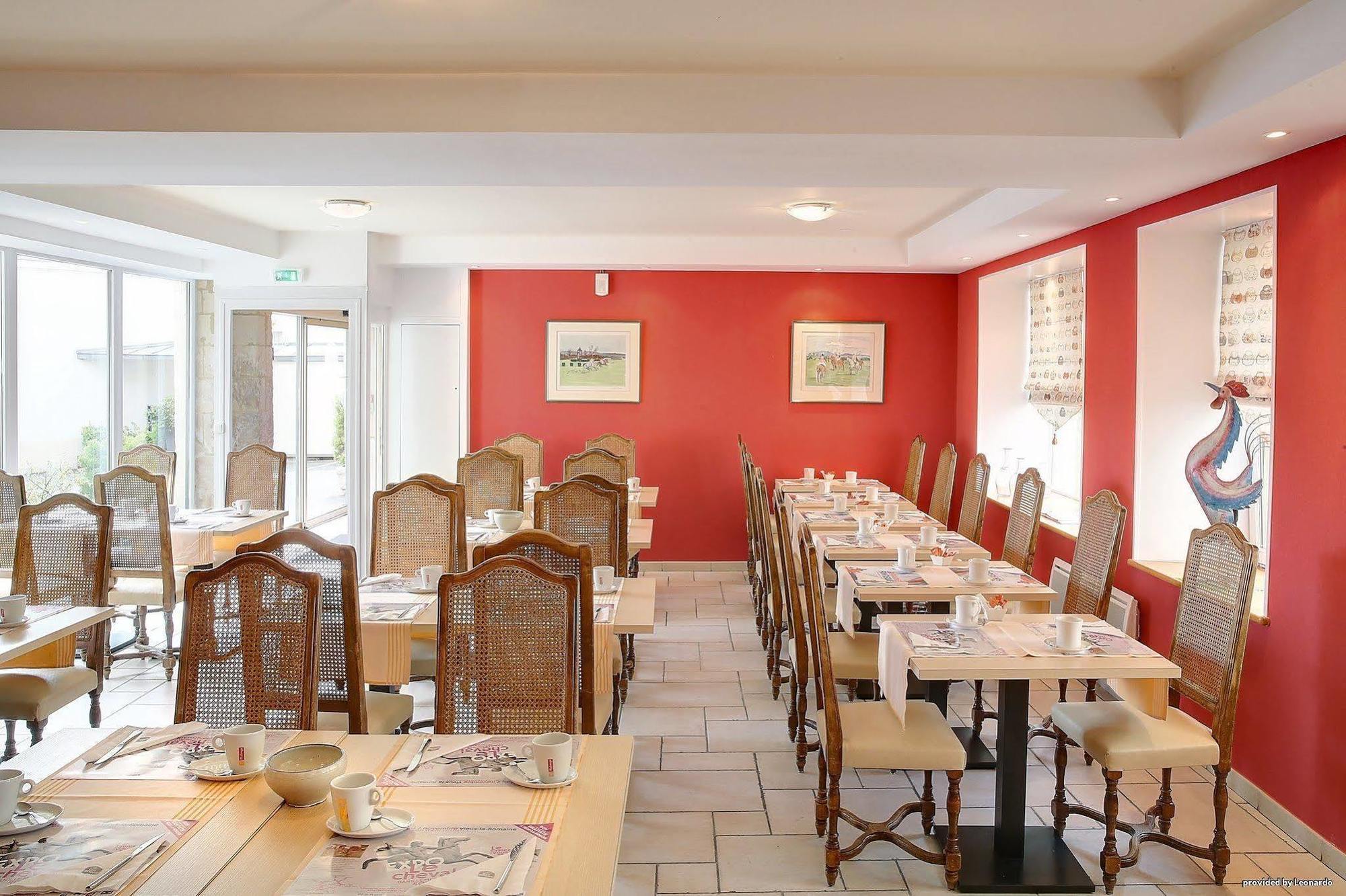 Hotel Restaurant Le Dauphin Et Le Spa Du Prieure Caen Exterior foto