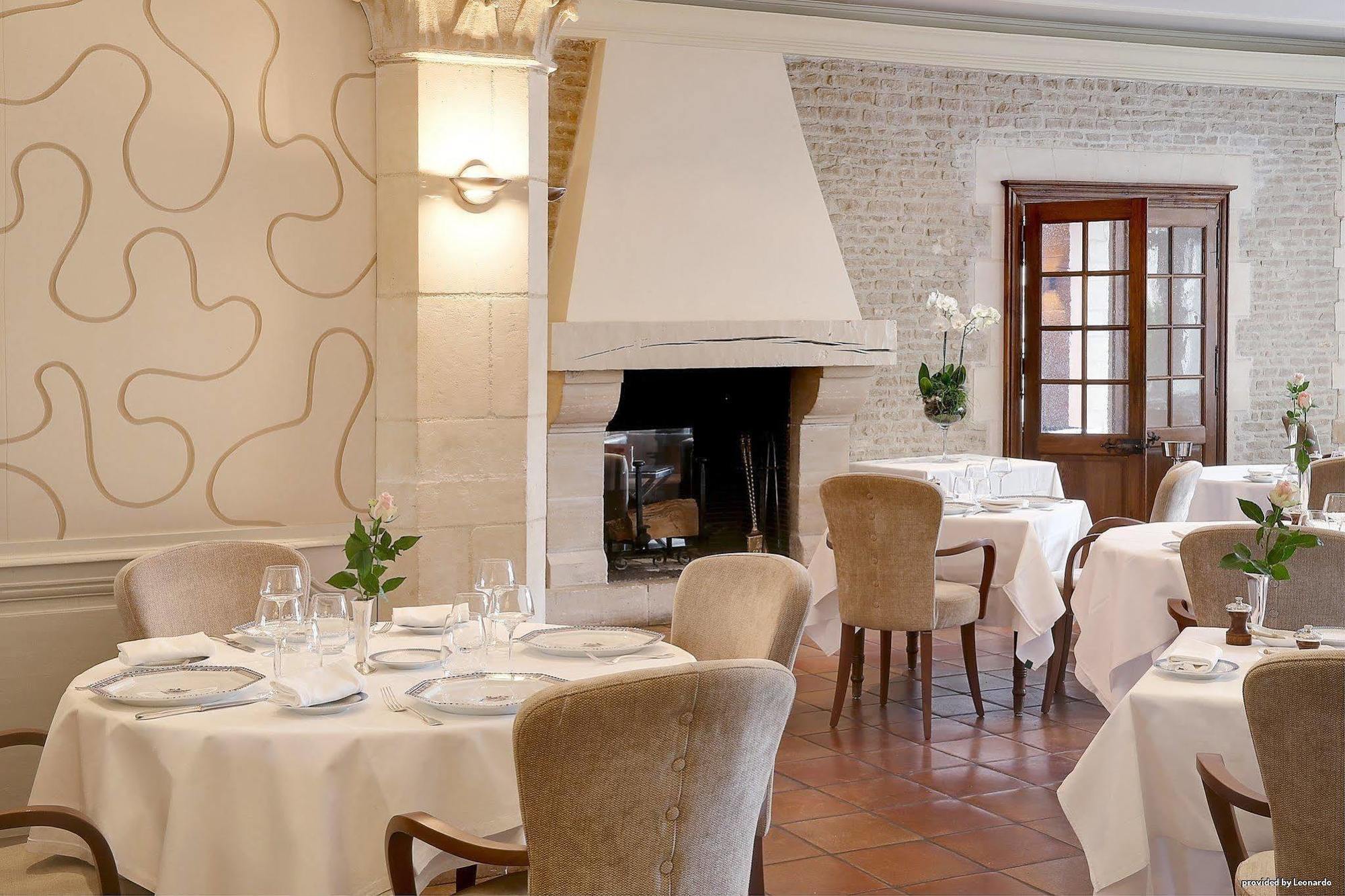 Hotel Restaurant Le Dauphin Et Le Spa Du Prieure Caen Exterior foto
